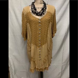 #417 Plus Size Blouse